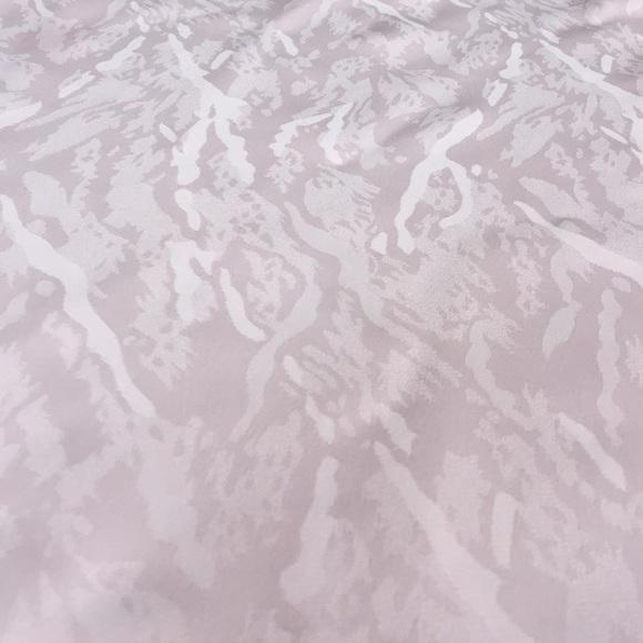 Baby pink animal print tank - Picture 2 of 4